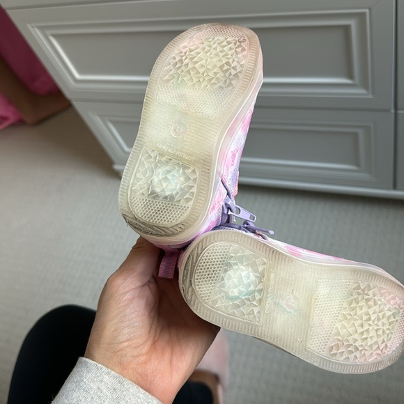 ‼️Disney princess toddler shoes size 6‼️ - Picture 3 of 5